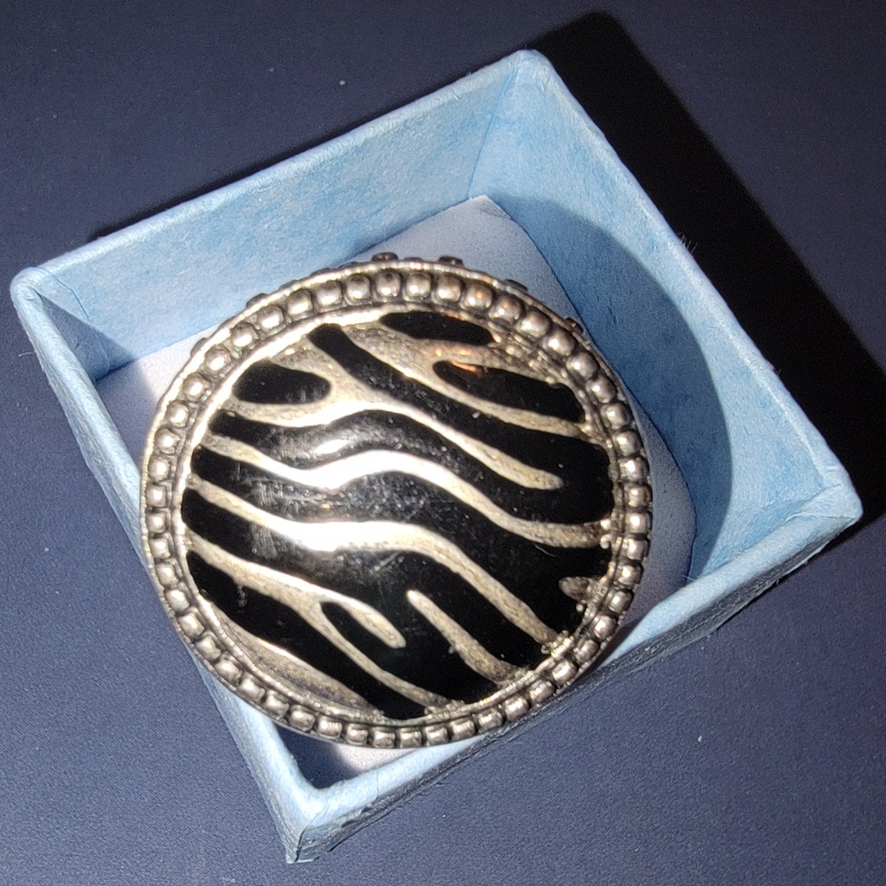 Premier Designs "Zebra" Ring